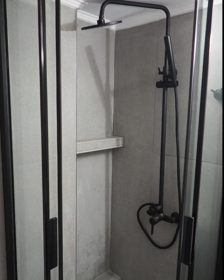 Mimadart Pop-Up Gallery Apartment Pire Dış mekan fotoğraf